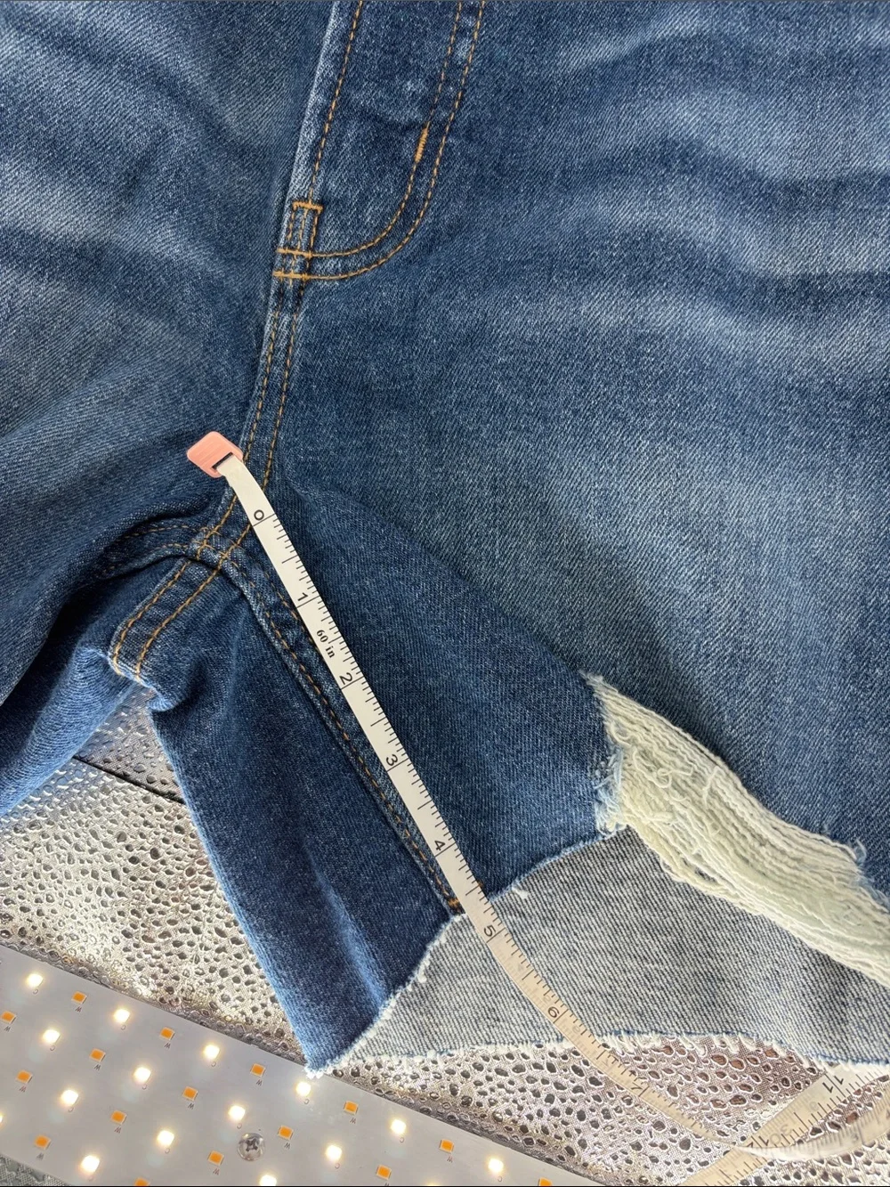 Old Navy High Rise OG Straight Secret Smooth Pockets Distressed Denim Shorts 14